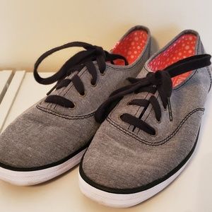 Keds grey lace up sneaker size 6.5